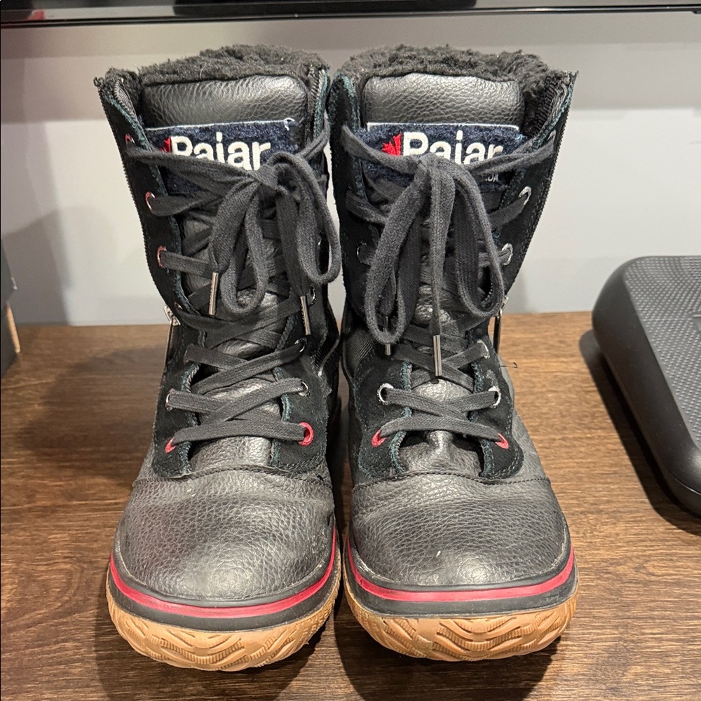 Pajar Black Winter Boots with Gum Sole
